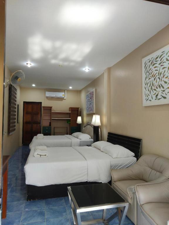 Nb House Hotel Phuket Bagian luar foto